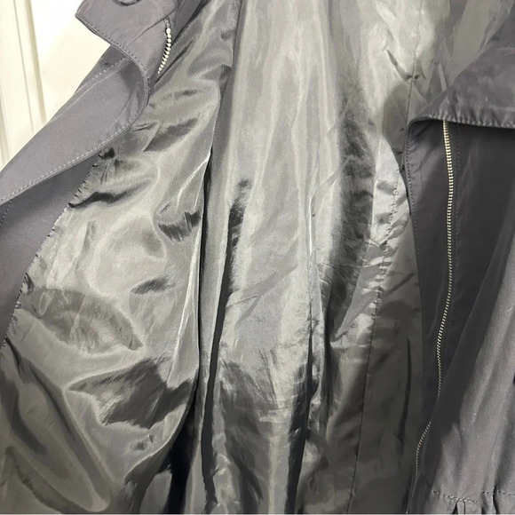 Talbots black jacket/windbreaker, size M, fully lined, snap closures, spring - Picture 12 of 14